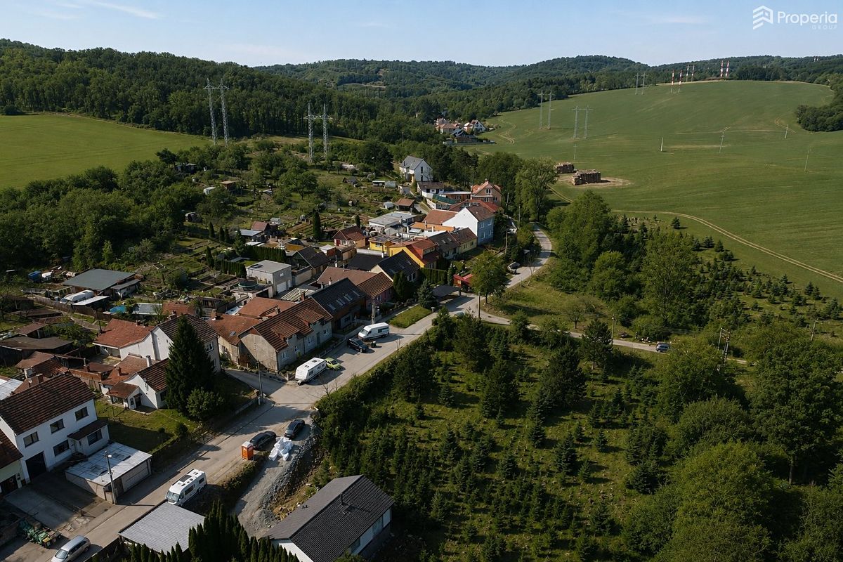Prodej stavebního pozemku 971 m² – fotografie 2