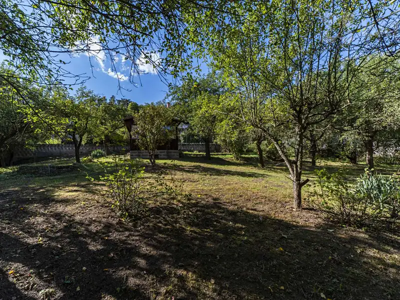 Prodej stavebního pozemku 1552 m², Davle – náhled fotky 1