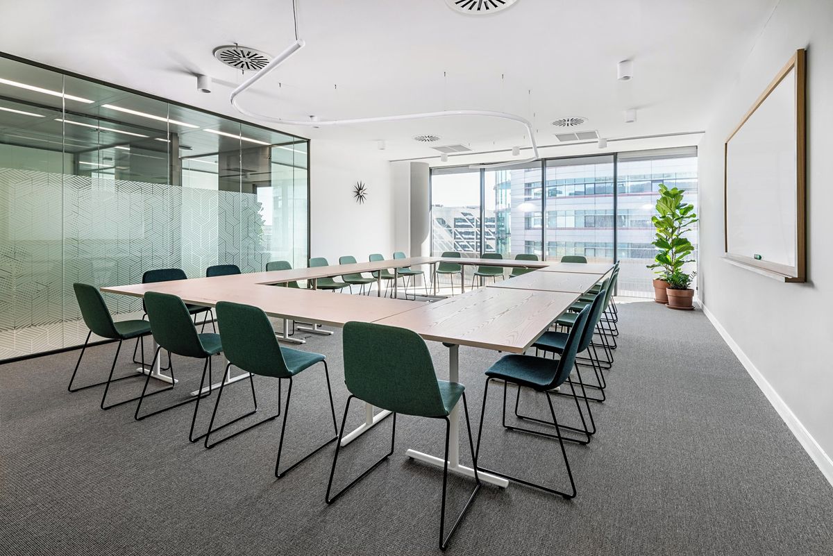 Pronájem kanceláře 50 m², Praha – fotka 1 z 3