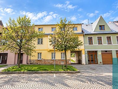 Prodej vícegeneračního domu 675 m², pozemek 3052 m²