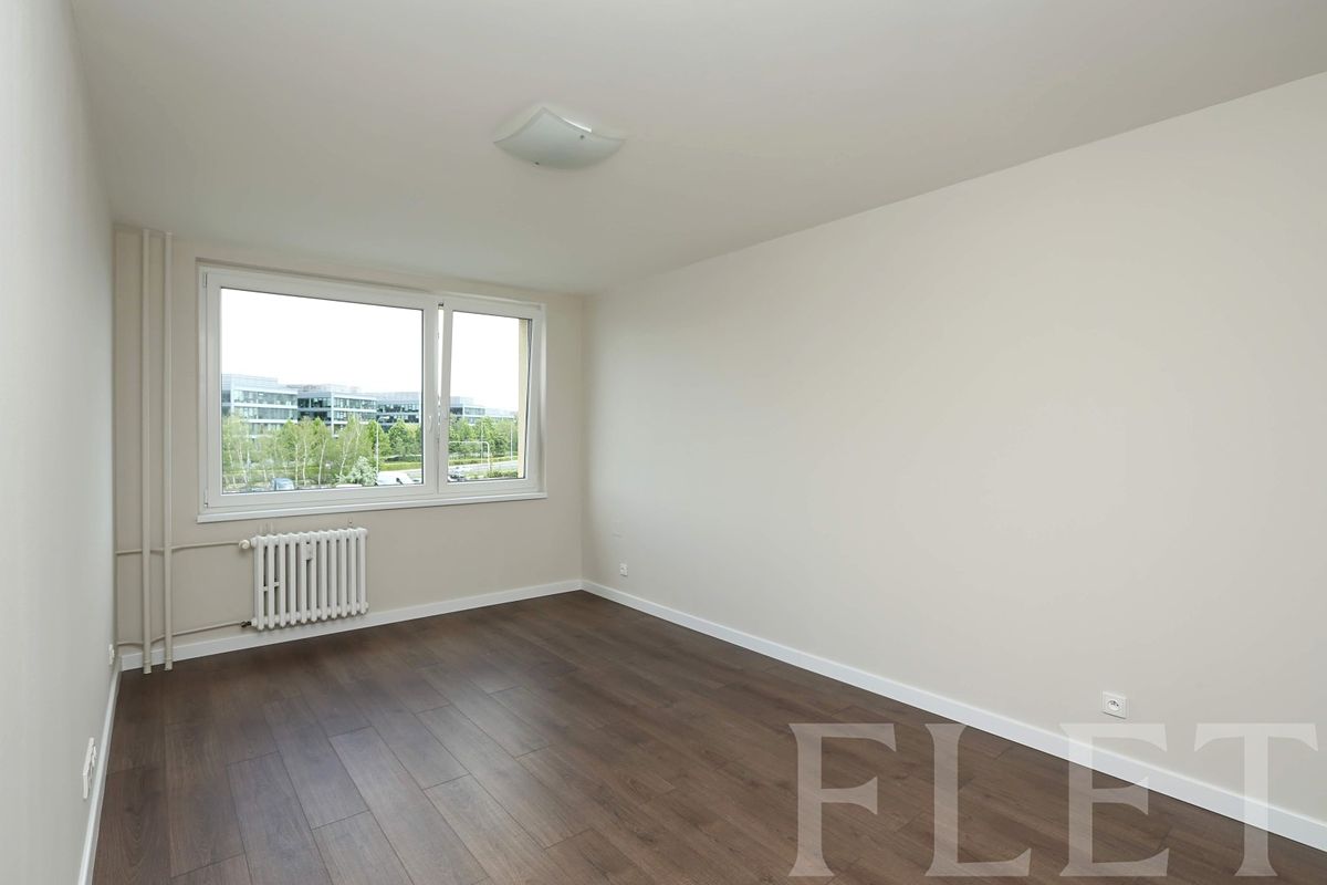 Pronájem bytu 2+kk 45 m² – fotografie 2