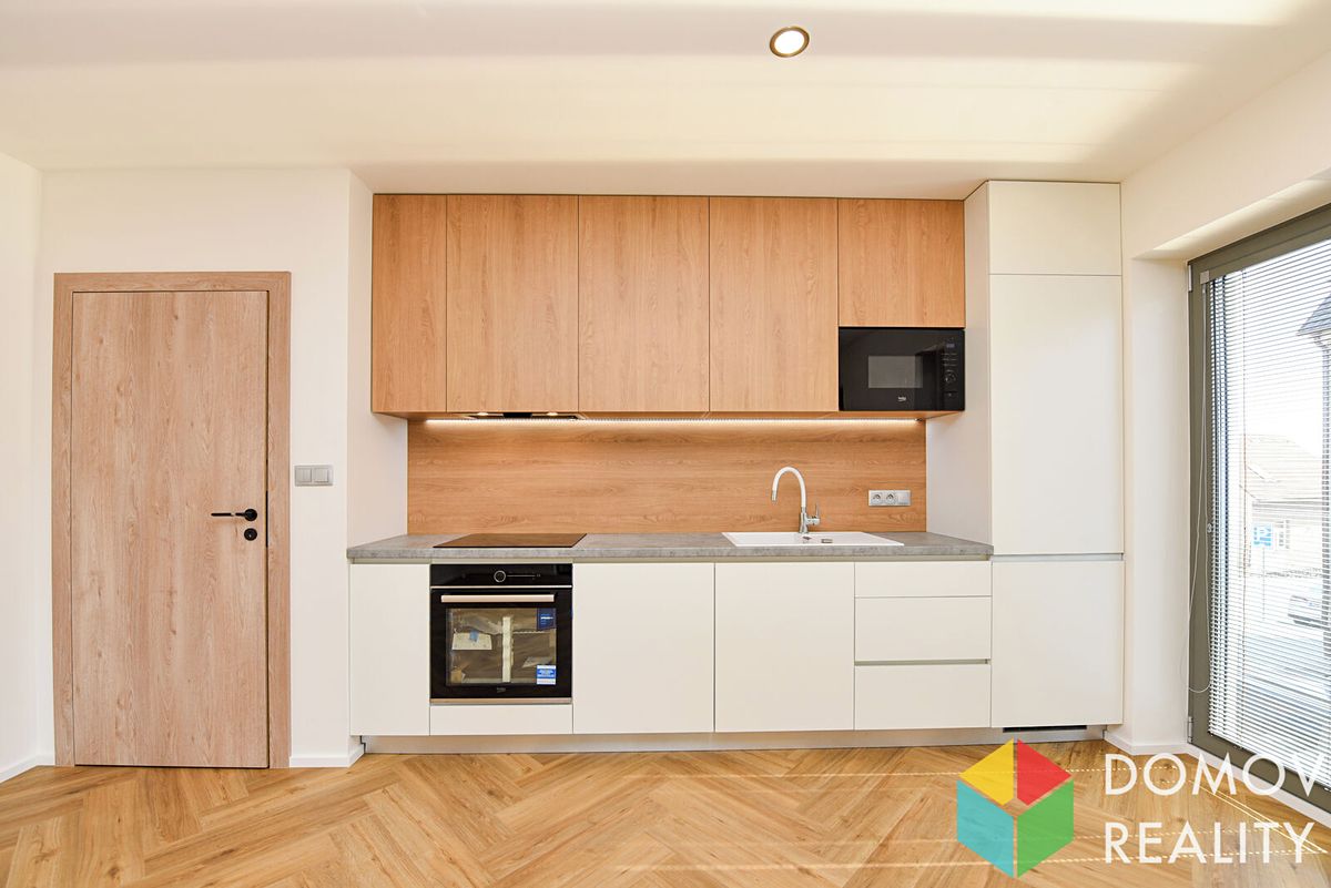 Pronájem bytu 2+kk 52 m² – fotografie 3