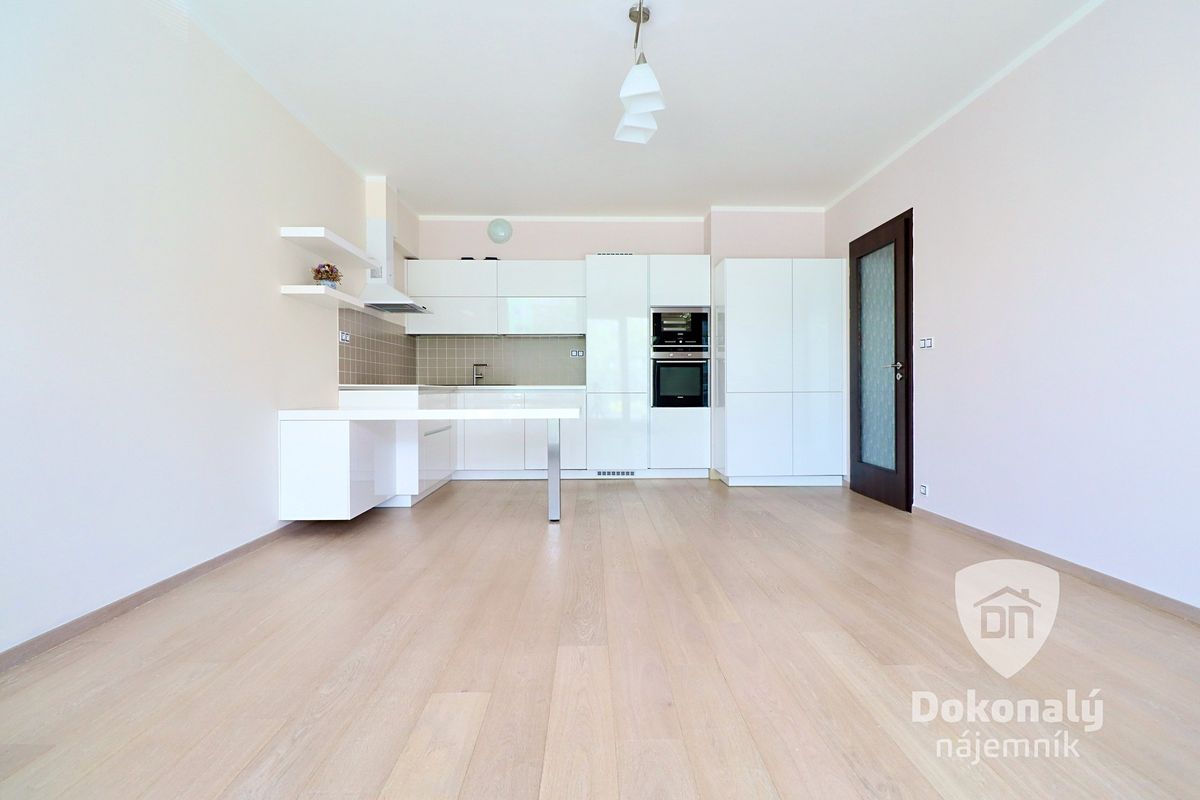 Pronájem bytu 3+kk 69 m²