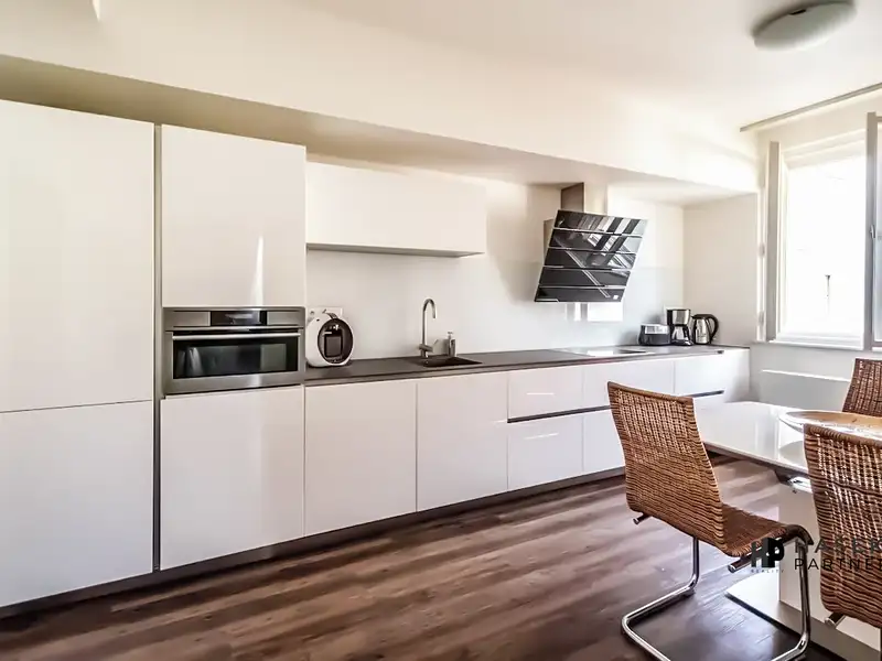 Prodej bytu 2+1 86 m², Praha – náhled fotky 3