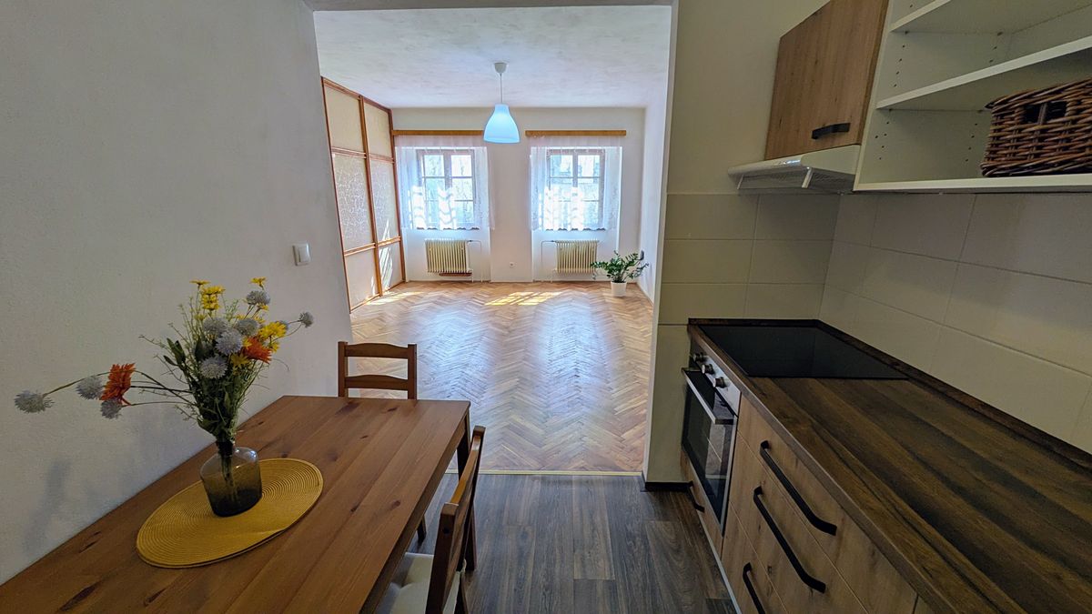 Pronájem bytu 2+kk 63 m² – fotografie 2