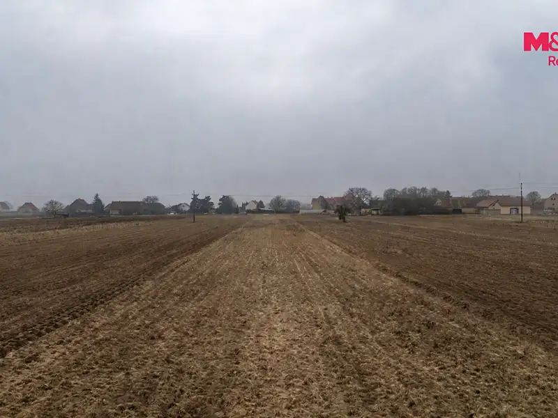 Prodej stavebního pozemku 4072 m², Chodouny – náhled fotky 3