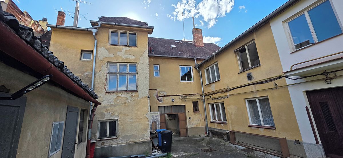 Prodej vícegeneračního domu 920 m², pozemek 3200 m² – fotografie 5