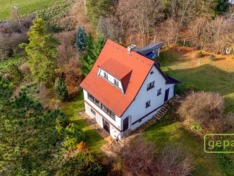 Prodej rodinného domu 125 m², pozemek 3820 m², Čisovice – náhled fotky 1