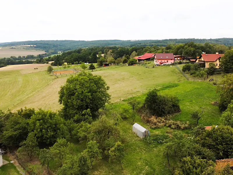 Prodej rodinného domu 220 m², pozemek 2588 m², Fulnek – náhled fotky 2