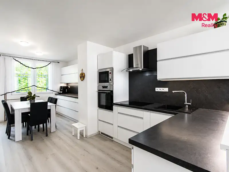 Prodej rodinného domu 170 m², pozemek 397 m², Hošťálkovy – náhled fotky 2