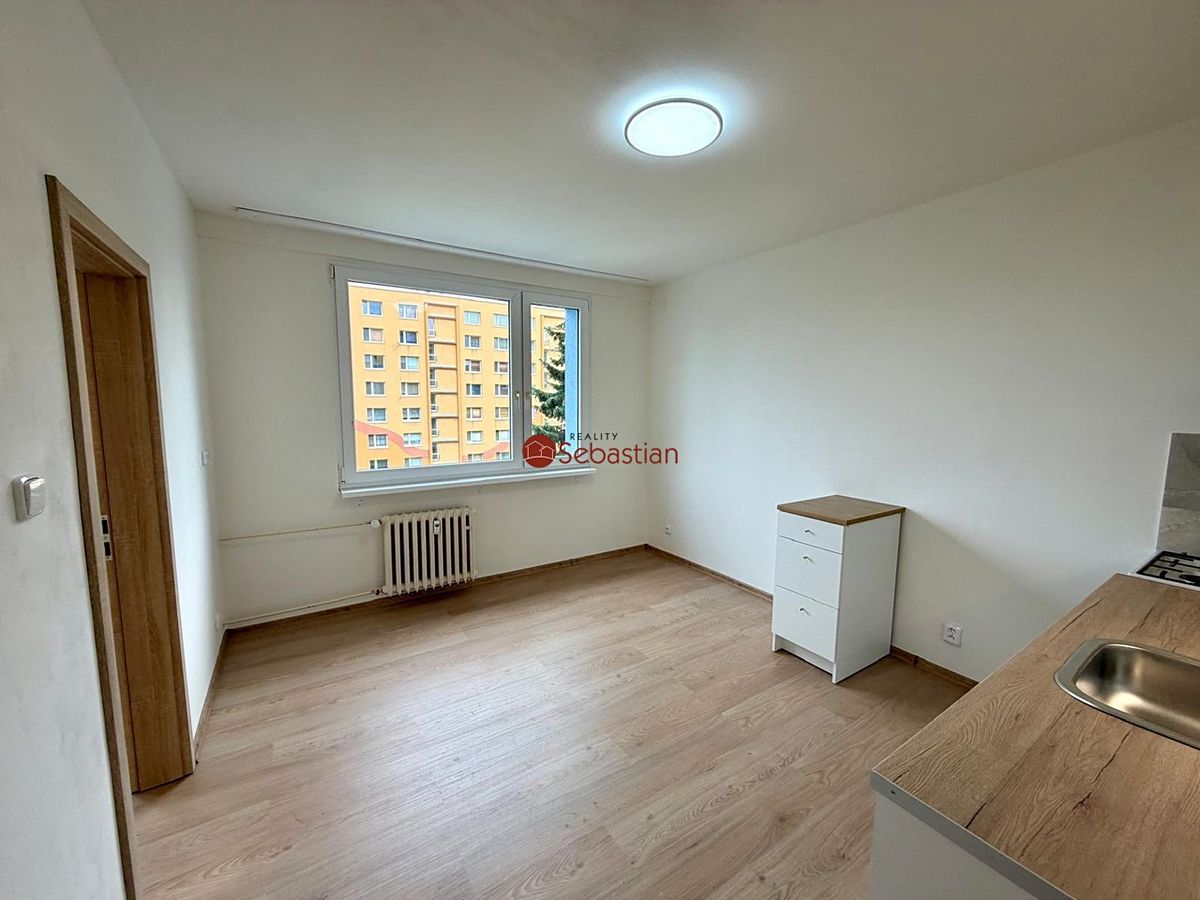 Pronájem bytu 2+kk 35 m² – fotografie 5