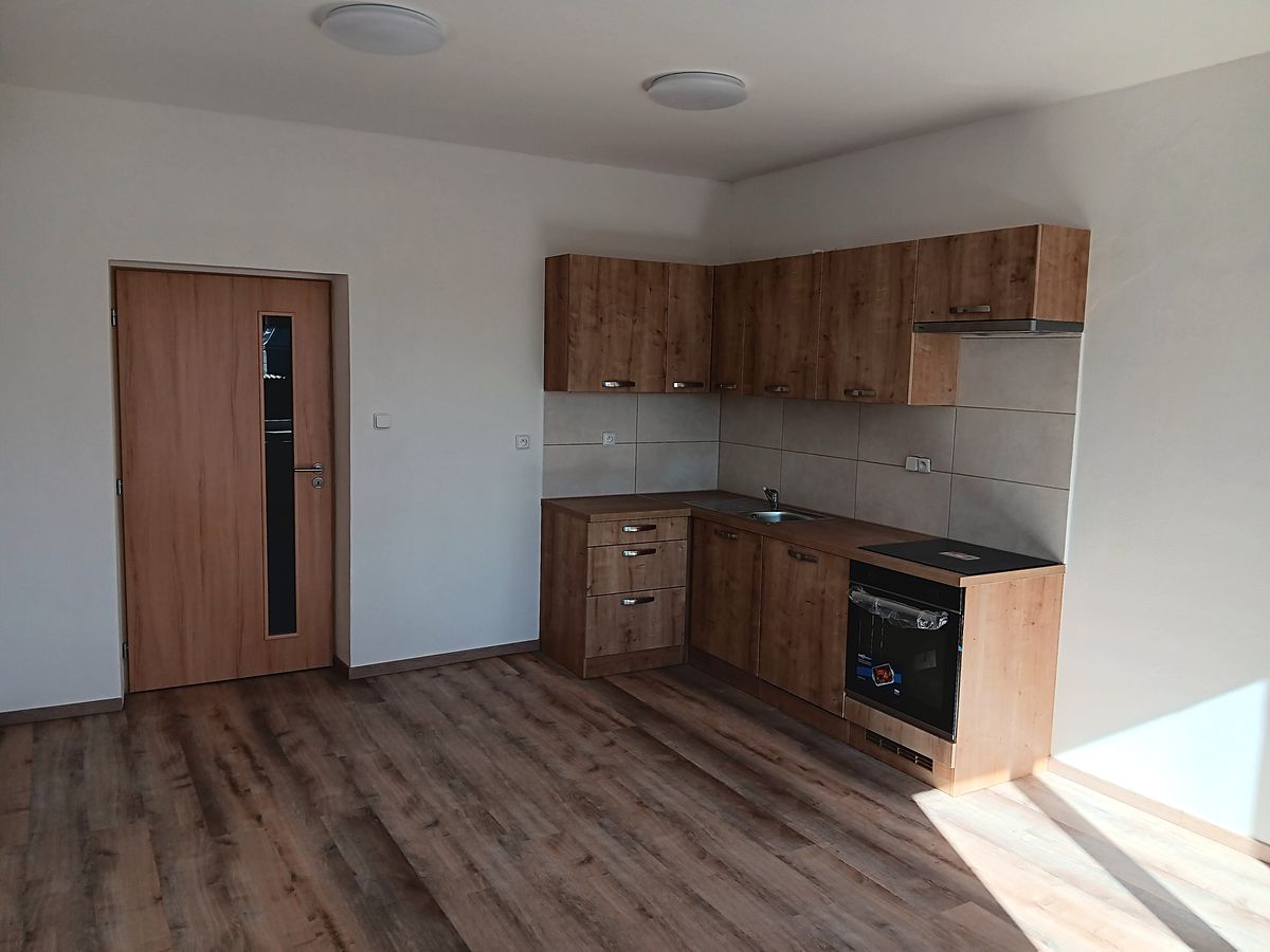 Pronájem bytu 3+kk 84 m²