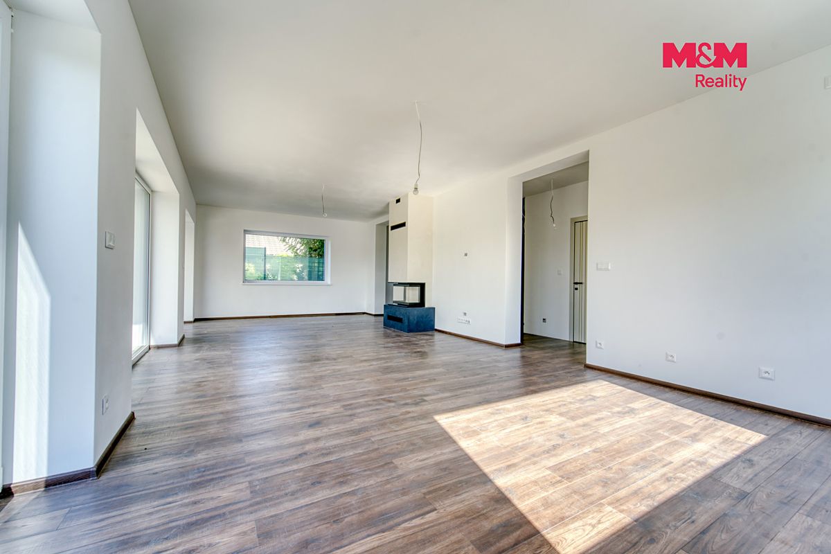 Prodej rodinného domu 168 m², pozemek 809 m² – fotografie 5