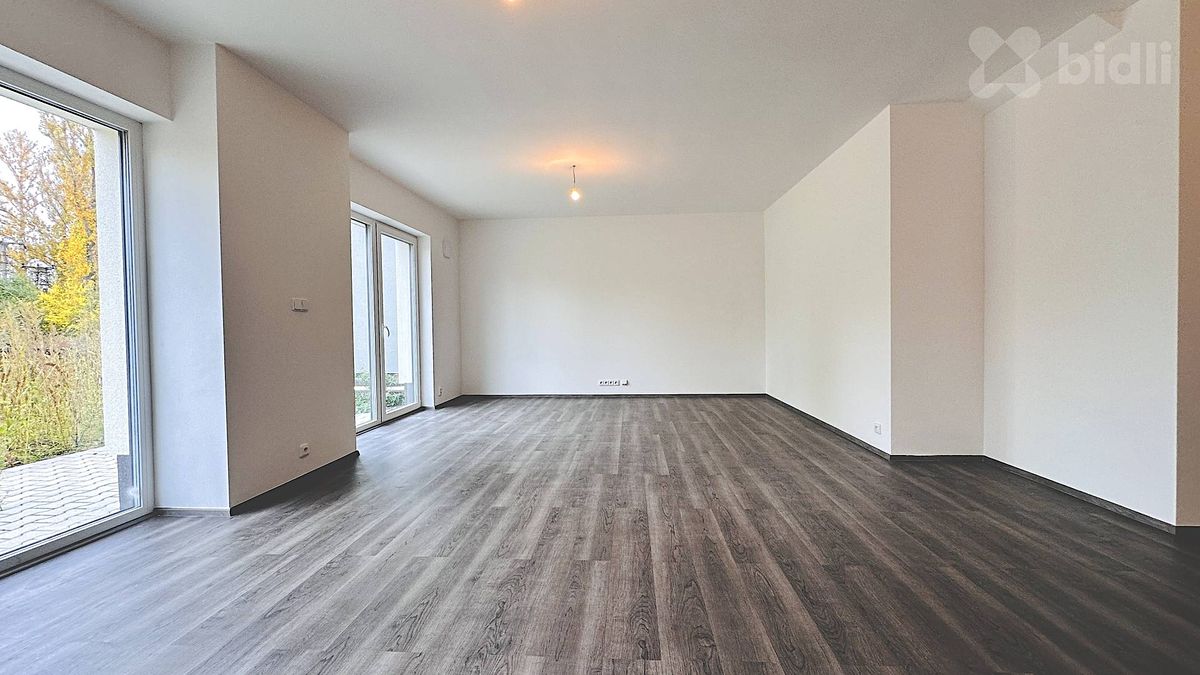 Prodej rodinného domu 166 m², pozemek 385 m² – fotografie 3