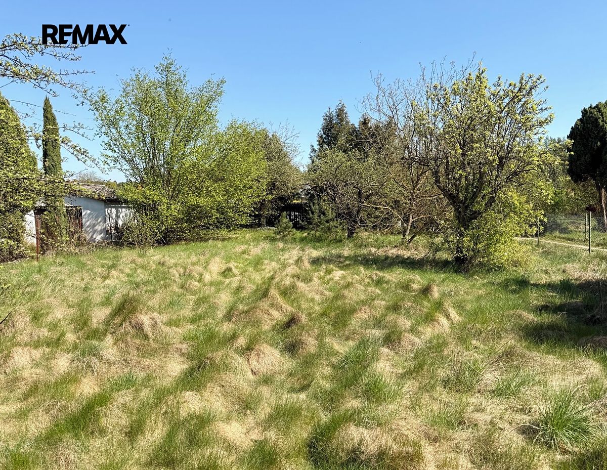 Prodej stavebního pozemku 2196 m² – fotografie 4