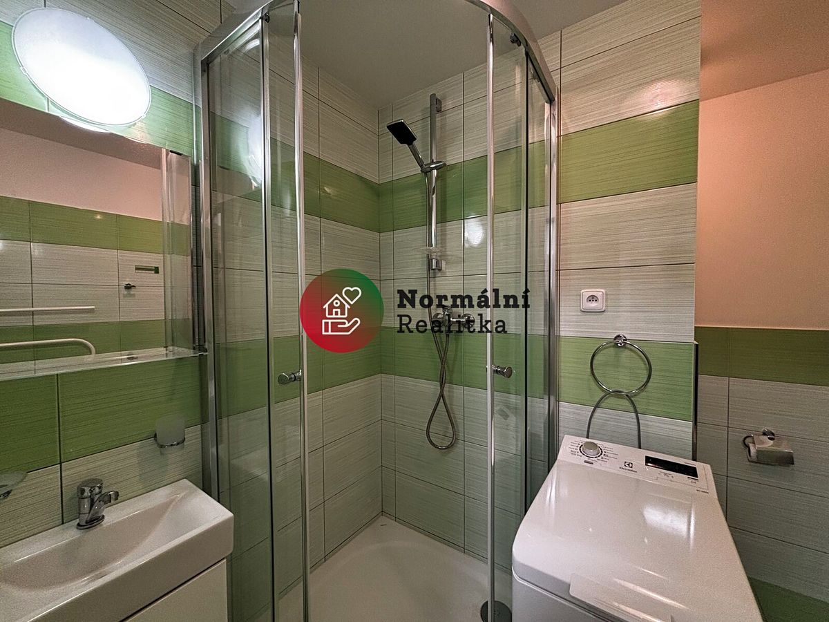 Pronájem bytu 2+kk 34 m² – fotografie 2