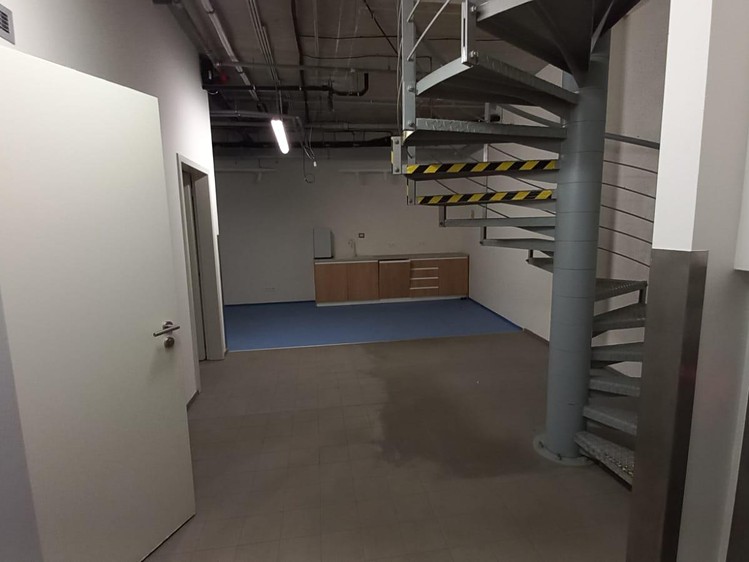Gewerbefläche zur Miete, 348 m² (7 von 10)