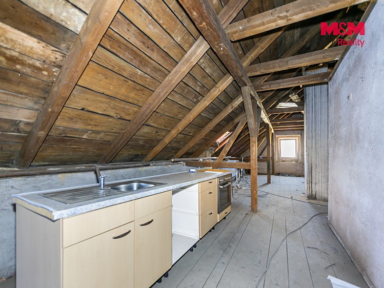 Prodej komerčního prostoru, 1 300 m² (12 z 28)