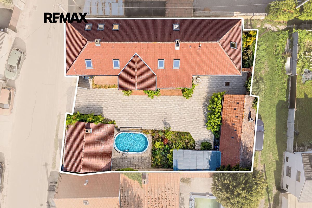 Prodej rodinného domu 160 m², pozemek 588 m² – fotografie 3