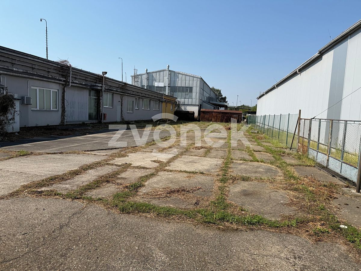 Pronájem pozemku 1175 m² – fotografie 2
