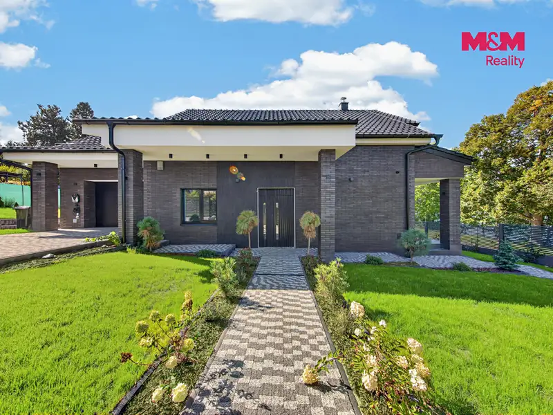 Prodej rodinného domu 249 m², pozemek 602 m², Louňovice – náhled fotky 2