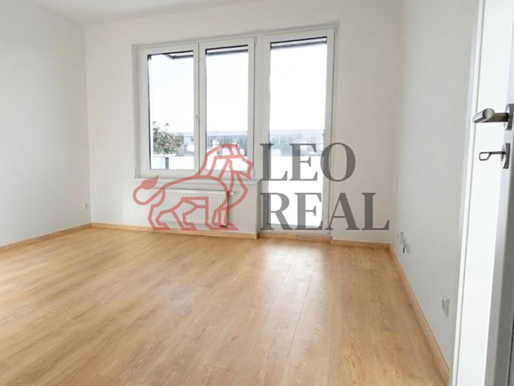 Квартира 2+kk в оренду, 40 м² (3 з 13)