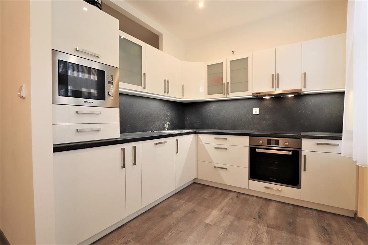 Pronájem bytu 2+kk 58 m² – fotografie 2