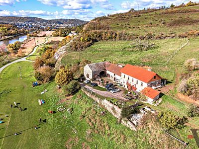 Prodej zemědělské usedlosti 151 m², pozemek 93897 m²