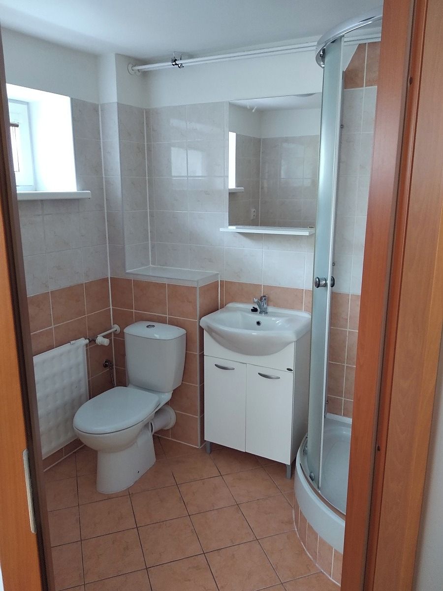 Pronájem bytu 2+kk 28 m² – fotografie 3
