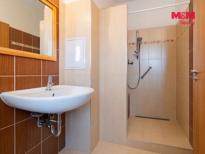 Prodej bytu 3+1, 70 m² (2 z 11)