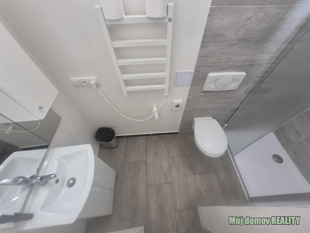Pronájem bytu 1+kk 22 m² – fotografie 4