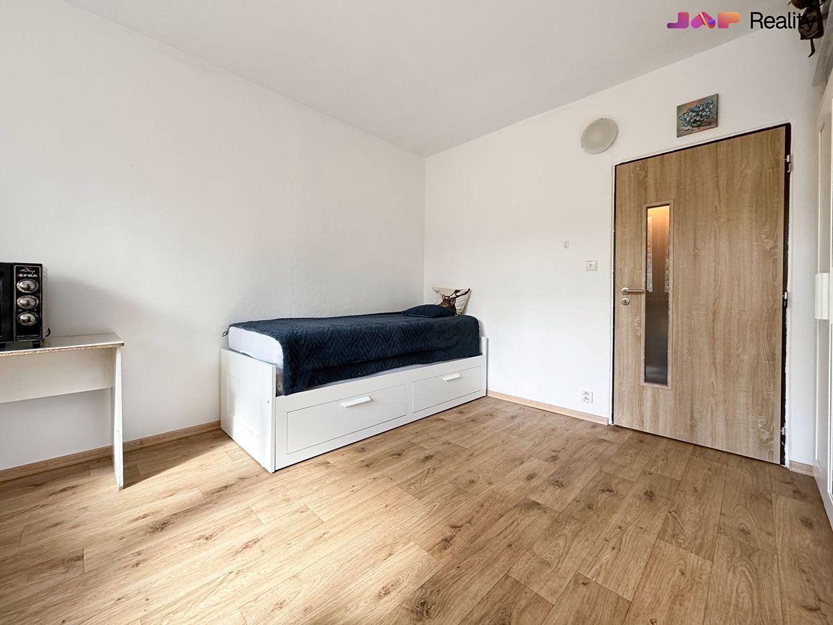 Pronájem bytu 1+kk 20 m² – fotografie 4