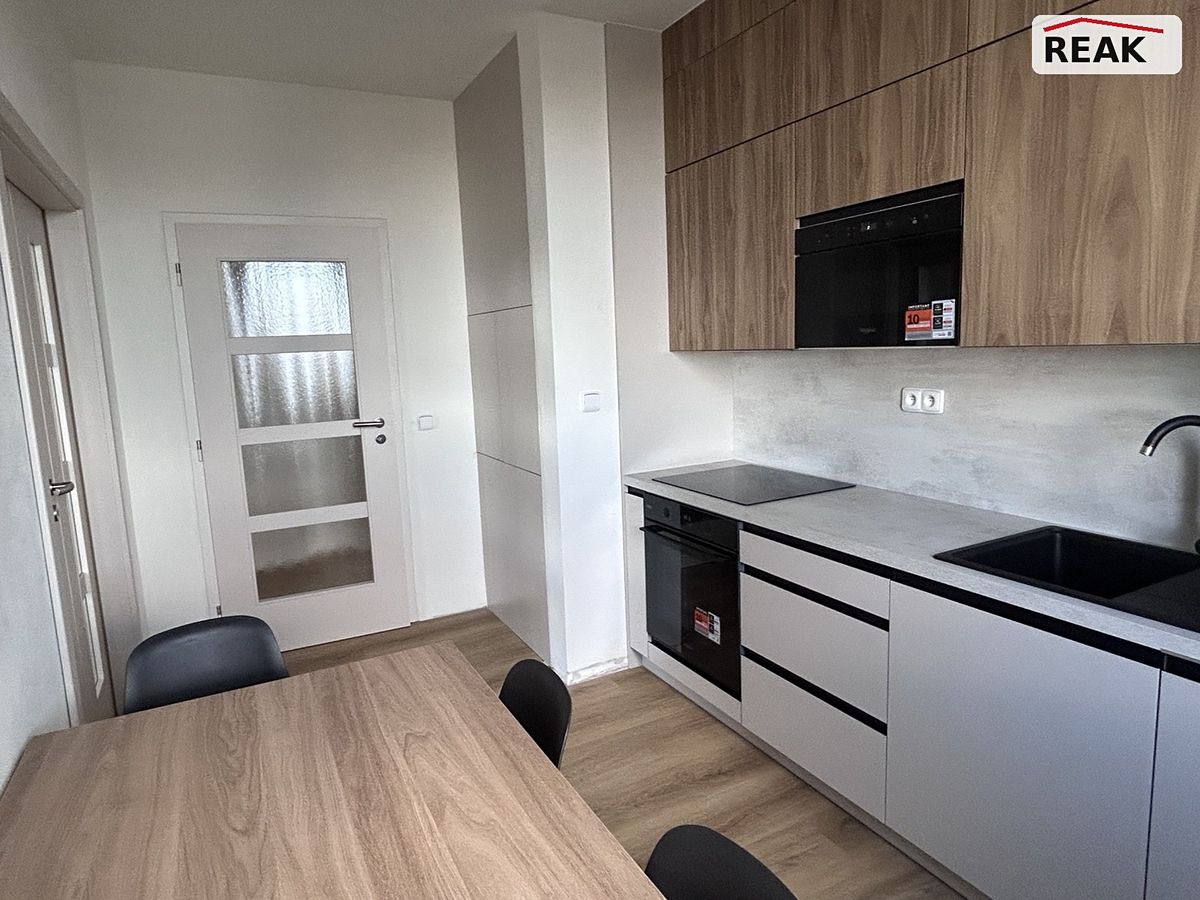 Pronájem bytu 2+1 64 m² – fotografie 5