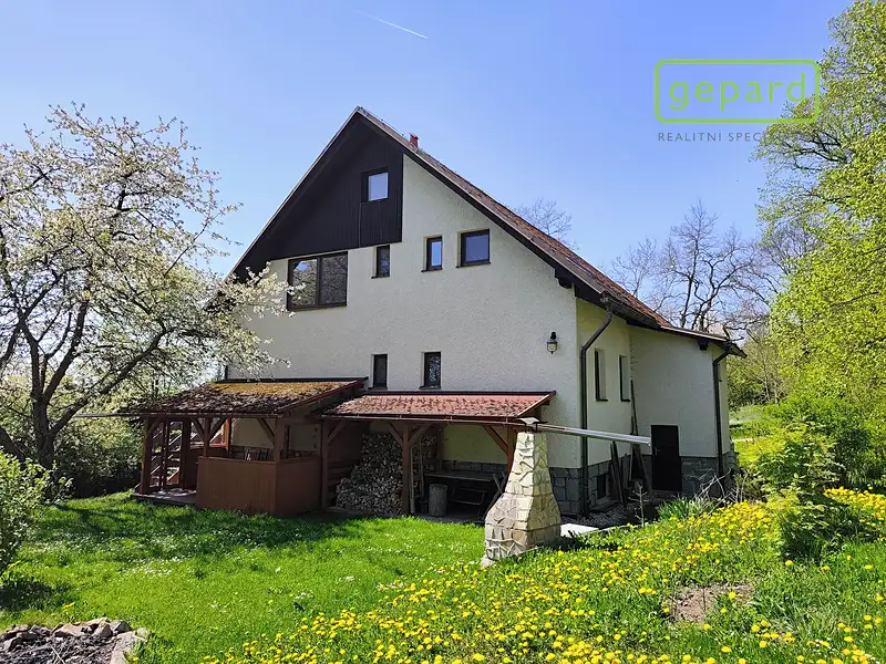 Prodej rodinného domu 200 m², pozemek 1309 m², Černá v Pošumaví – náhled fotky 3