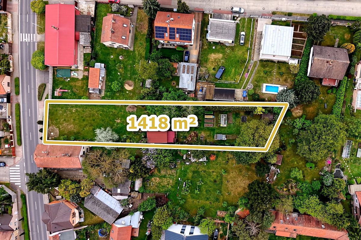 Prodej stavebního pozemku 1418 m² – fotografie 2