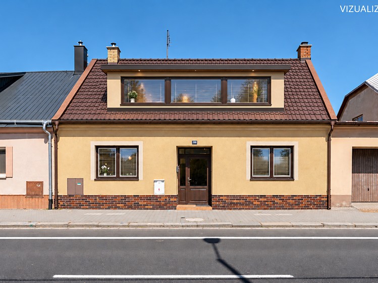 Haus zum Kauf, 140 m² (1 von 32)