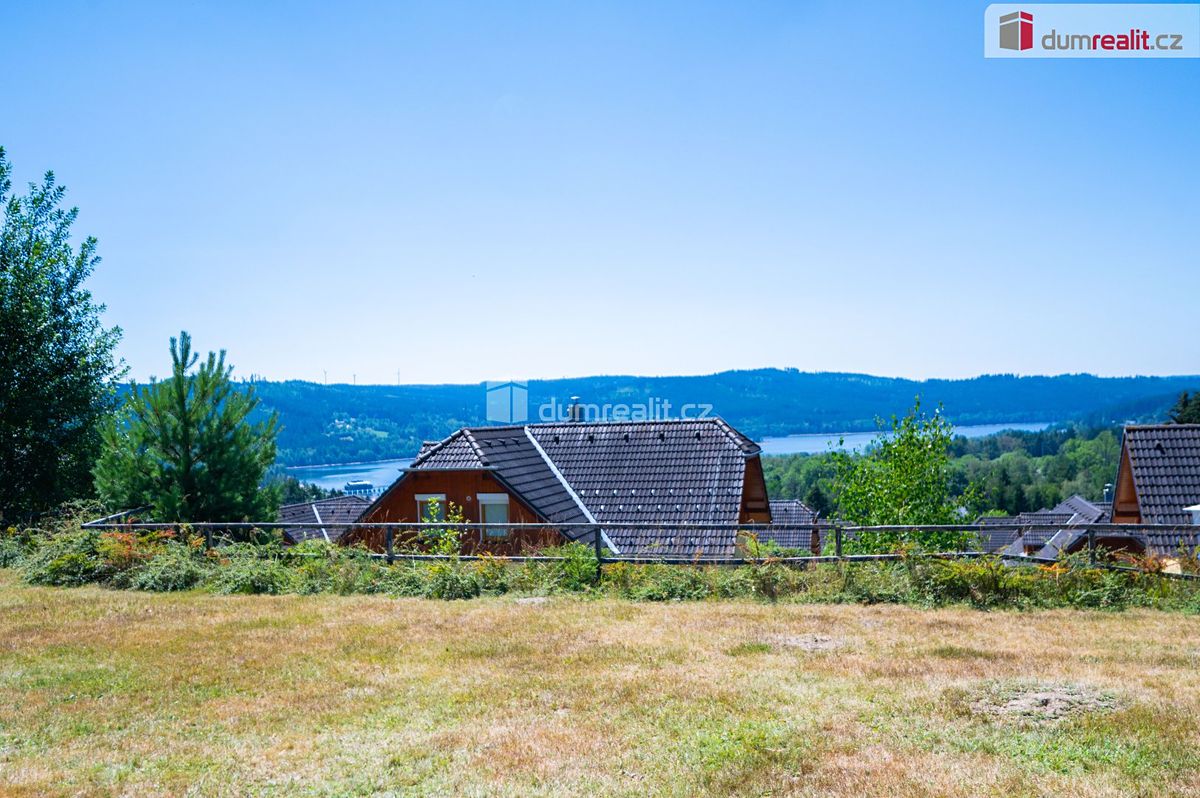 Prodej rodinného domu 100 m², pozemek 869 m² – fotografie 2