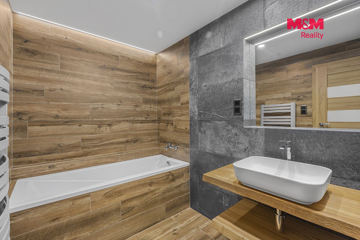 Pronájem rodinného domu 157 m², pozemek 713 m² – fotografie 3