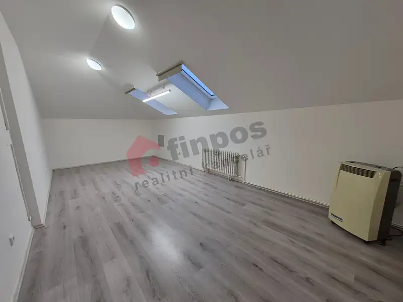 Pronájem kanceláře 50 m², Kamenice – náhled fotky 2