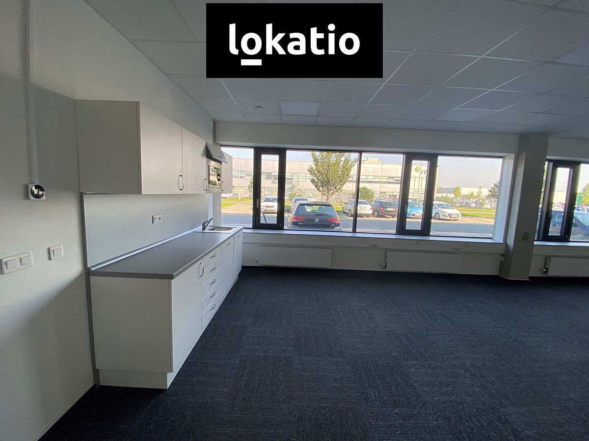 Pronájem skladového prostoru 1589 m² – fotografie 3