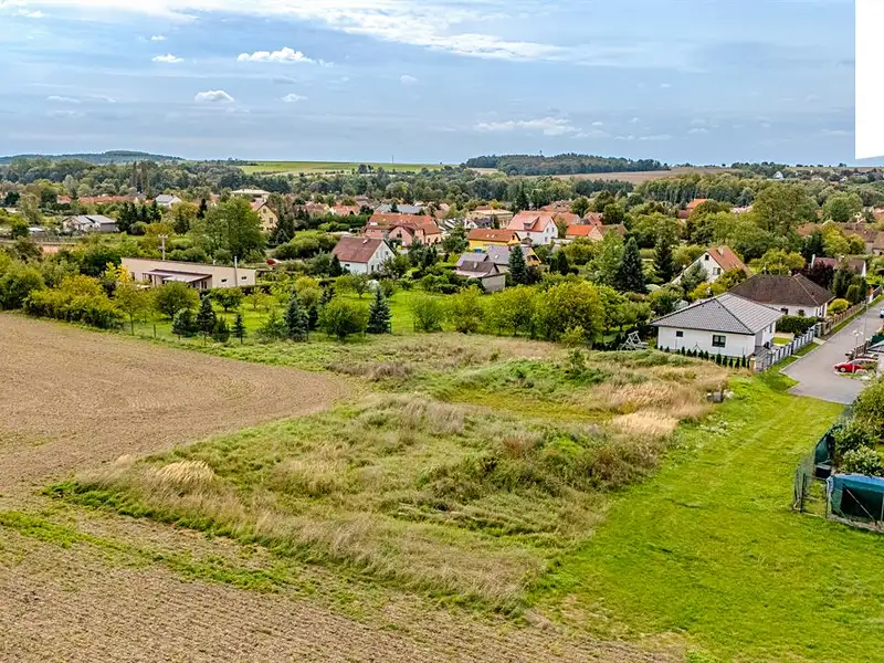 Prodej stavebního pozemku 1399 m², Velký Borek – náhled fotky 3