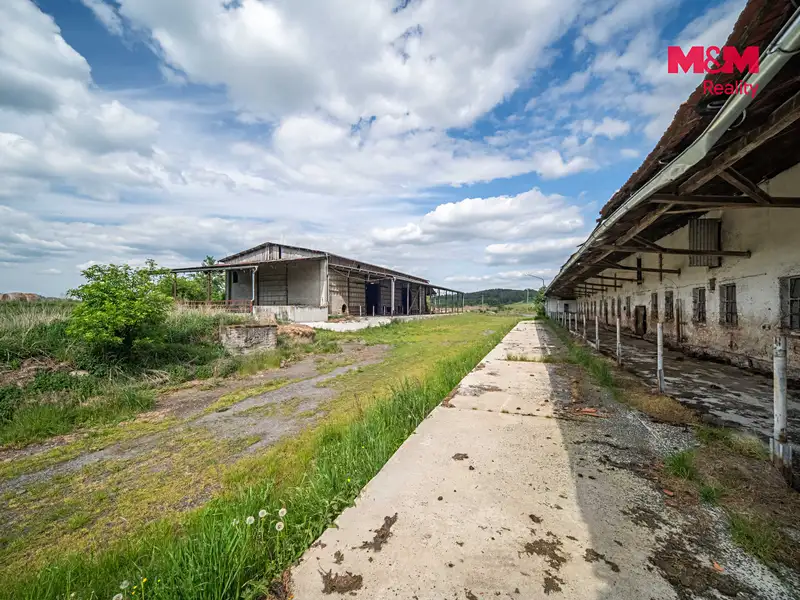 Prodej zemědělského objektu 2087 m², Životice – náhled fotky 3