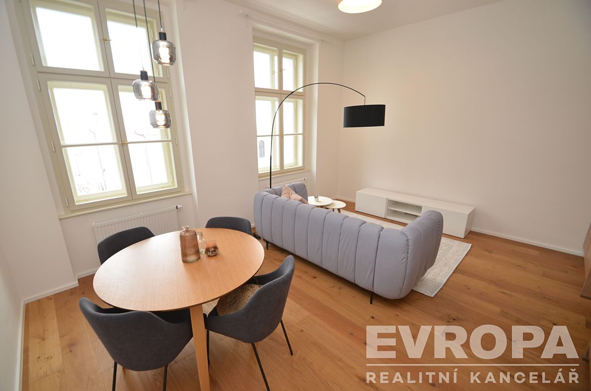Pronájem bytu 2+kk 55 m² – fotografie 4