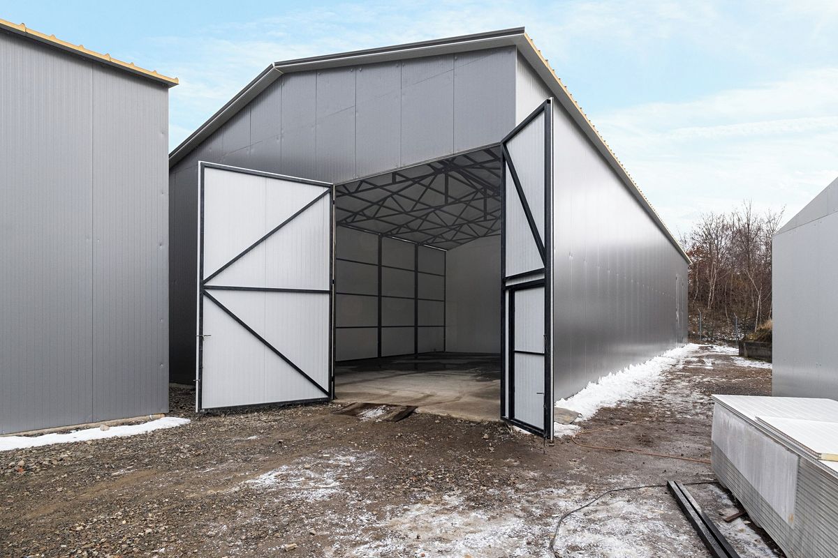 Pronájem skladového prostoru 365 m², Mníšek pod Brdy – fotka 1 z 3