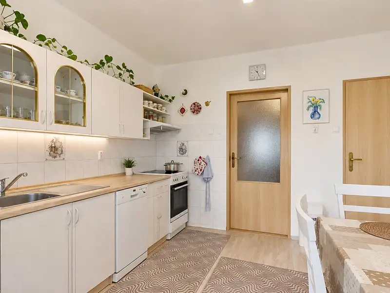 Prodej rodinného domu 177 m², pozemek 1568 m², Žulová – náhled fotky 2