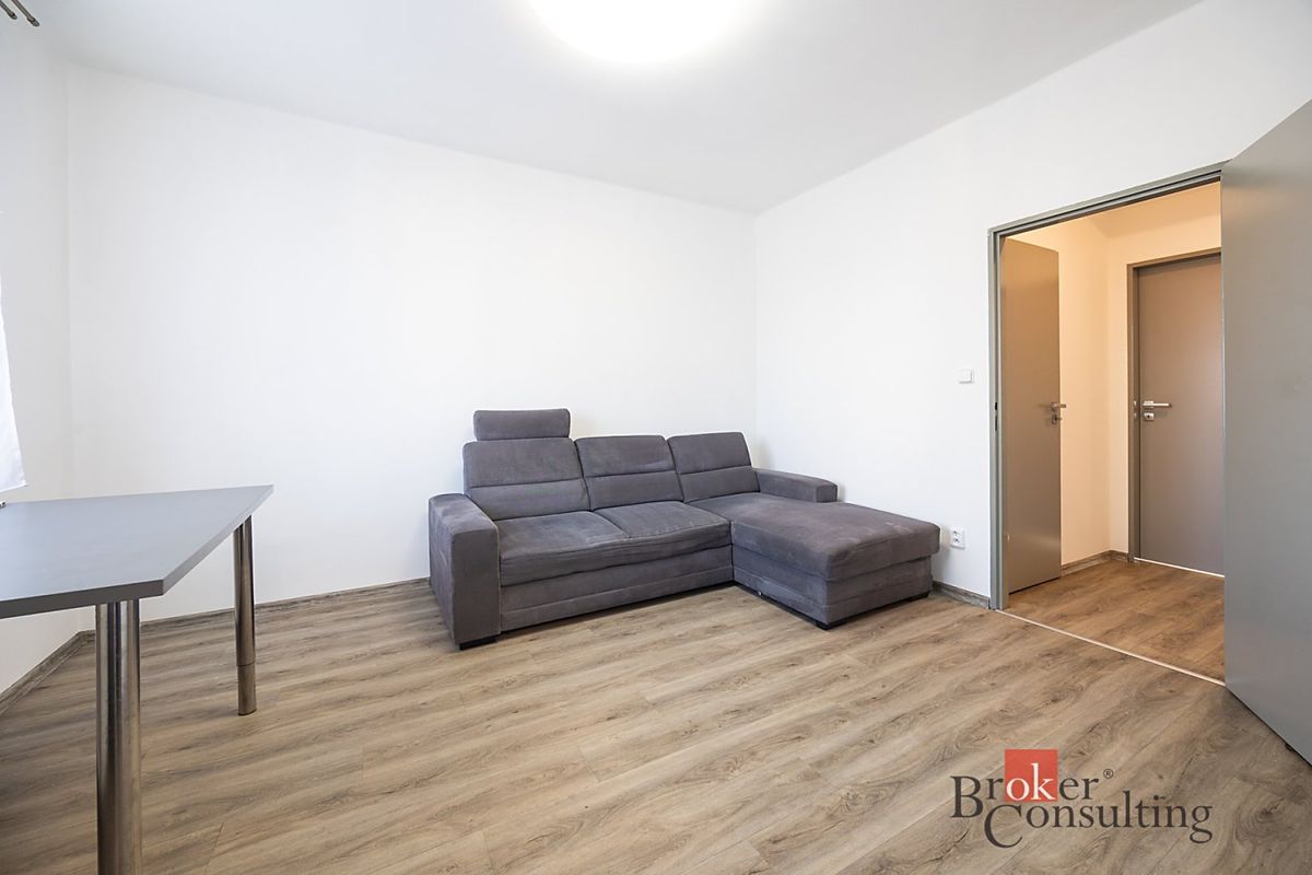 Pronájem bytu 2+kk 54 m² – fotografie 4