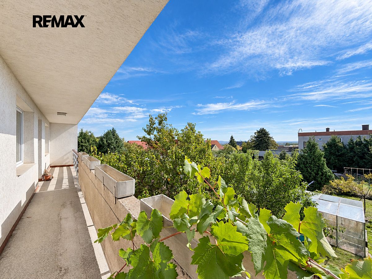 Prodej rodinného domu 202 m², pozemek 790 m² – fotografie 5