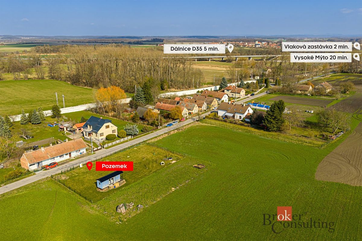 Prodej stavebního pozemku 840 m² – fotografie 2