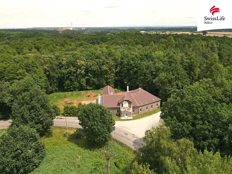 Prodej obchodního prostoru 799 m², Čeperka – náhled fotky 2