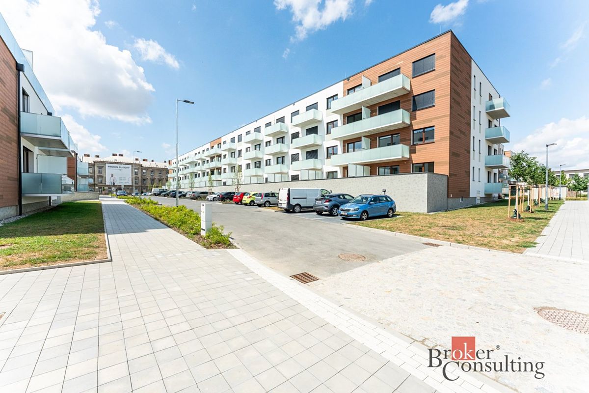 Pronájem bytu 1+kk 32 m²